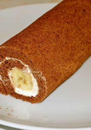 ふわふわノンオイル・チョコ・ロールケーキ-レシピのメイン写真