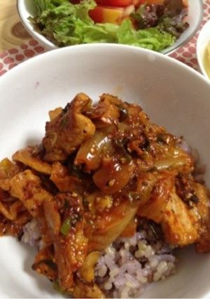 韓国人お気に入りの豚キムチ丼-レシピのメイン写真