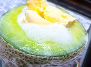 まるごとクリームメロンソーダーを再現♪-レシピのメイン写真