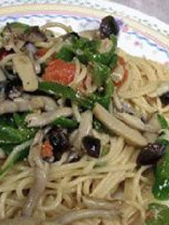たっぷりキノコとピーマンの梅風味スパゲティ-レシピのメイン写真