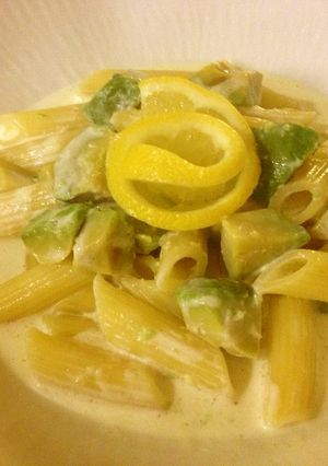 アボカドレモンクリームペンネパスタ-レシピのメイン写真