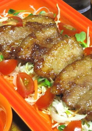 豚バラのハチミツ塩麹焼き・ラーマヨ添え-レシピのメイン写真
