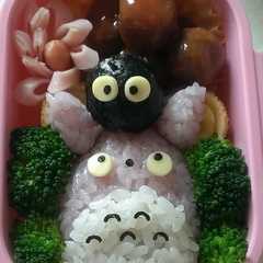 รูปของ 幼稚園お弁当*トトロ*キャラ弁no. 2