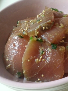マグロの漬け丼 にんにくと生姜の風味♪-レシピのメイン写真
