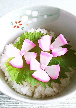 父の日・キャラ弁に♪かまぼこで紫陽花の花-レシピのメイン写真