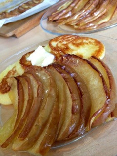 簡単!オーブンで焼き林檎♡パンケーキに♪-レシピのメイン写真