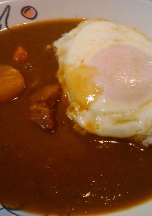 目玉焼きON豚バラ!カレーライス-レシピのメイン写真