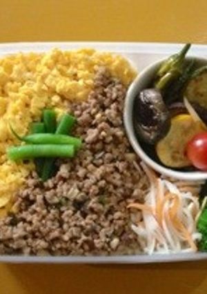 ブタ挽肉の肉味噌のっけ三色弁当♪-レシピのメイン写真