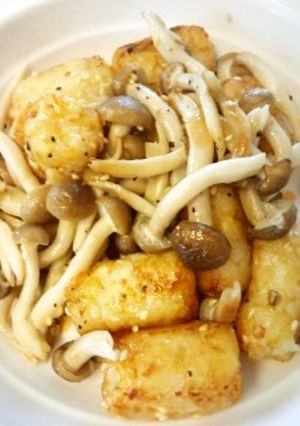 ハッシュポテトとしめじのマヨ炒め∞お弁当-レシピのメイン写真