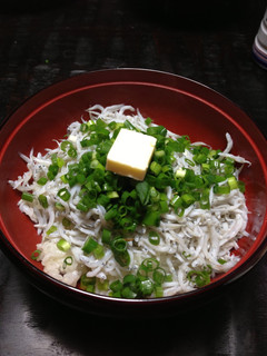 ♪目から鱗のシラスバター丼♪-レシピのメイン写真