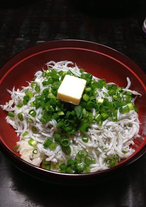 ♪目から鱗のシラスバター丼♪-レシピのメイン写真