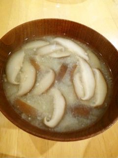 しいたけのお味噌汁-レシピのメイン写真