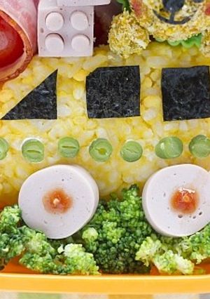 乗り物バスキャラ弁♪遠足や社会科学習に-レシピのメイン写真