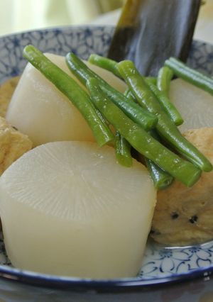 大きめ大根とがんもの塩味煮-レシピのメイン写真