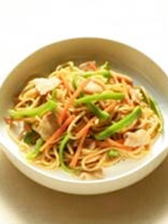 1/3日分緑黄色野菜!赤と緑の焼きそば-レシピのメイン写真