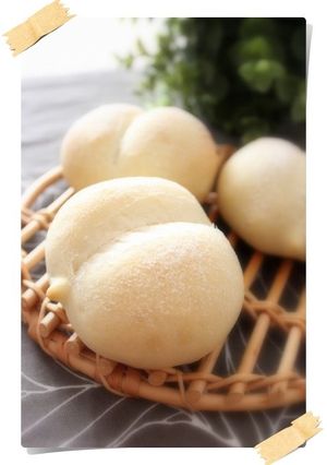 ＨＢで作る＊白いふたごの豆乳パン＊-レシピのメイン写真
