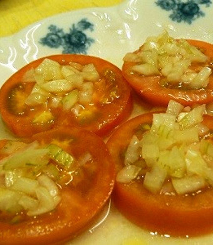 冷やしトマト。ページ 冷やしトマト☆簡単玉ねぎドレッシングのせ by yunachi30