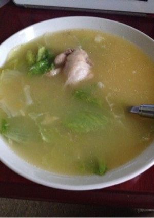 鶏肉とレタスのスープ-レシピのメイン写真
