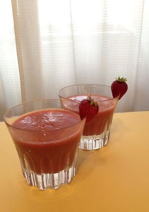 ピンクな紫外線対策スムージー♪-レシピのメイン写真