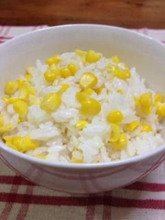 炊飯器で丸ごと炊くだけ☆とうもろこしご飯-レシピのメイン写真