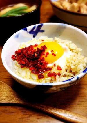 卵かけご飯に食べるラー油＆お酢-レシピのメイン写真