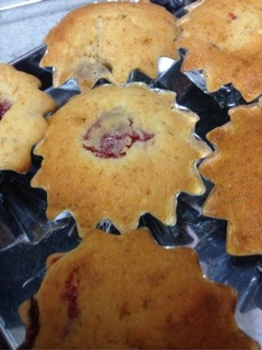 バターが薫る♪ いちごのバターケーキ-レシピのメイン写真