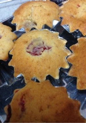 バターが薫る♪ いちごのバターケーキ-レシピのメイン写真