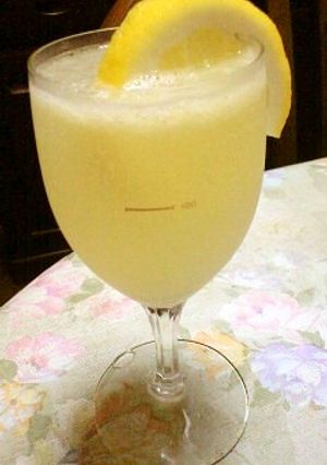 私のレモンたっぷりワインスプリッツァー-レシピのメイン写真
