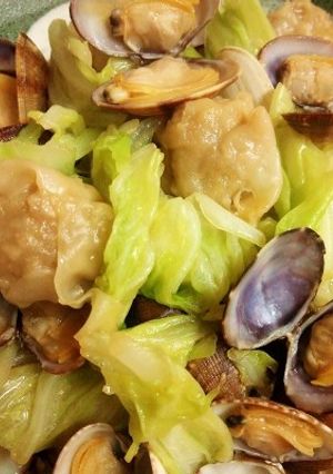 あさりの酒蒸し…焼売入れてみまシタ♪-レシピのメイン写真