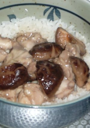 椎茸と鶏もも肉の中華蒸し丼-レシピのメイン写真