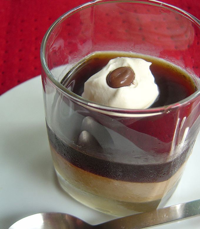 メインからデザートまでこれ1台❣煮込み料理からデザートまで♪❤ホットプレート 2色のコーヒーデザート by oitalunch 【クックパッド】 簡単おいしい