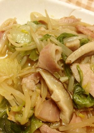 簡単♪もやしとレタスのシャキシャキ炒め-レシピのメイン写真