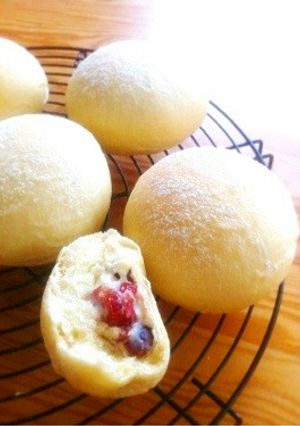クランベリーとクリームチーズの白パン-レシピのメイン写真