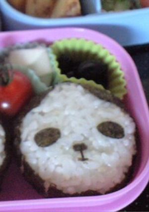 簡単☆パンダさんのおにぎり〈キャラ弁〉-レシピのメイン写真
