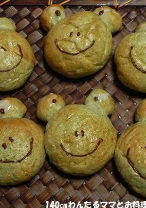 ポリ袋で簡単★かえるのよもぎあんぱん-レシピのメイン写真