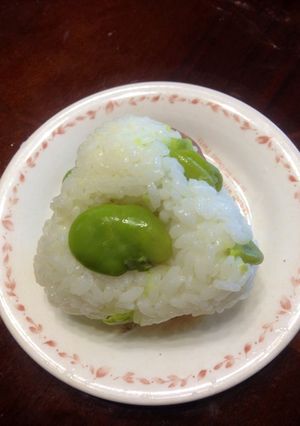 そら豆ご飯おにぎり-レシピのメイン写真