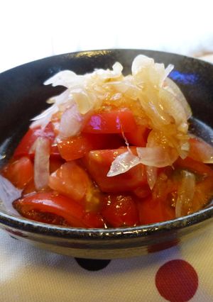 夏に食べたい!!トマトと新玉のサラダ-レシピのメイン写真