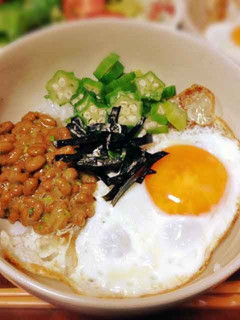 ☆すぐ楽!ランチにも☆ネバとろ目玉焼き丼-レシピのメイン写真