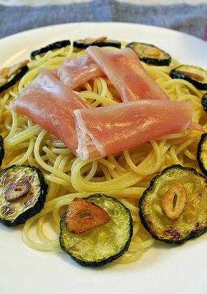 味と香り☆ズッキーニ＆にんにくのパスタ-レシピのメイン写真