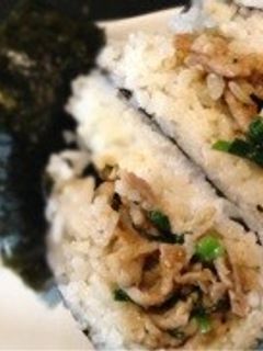 ガッツリ♪冷めても旨!豚のネギ塩おにぎり-レシピのメイン写真