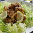 黒胡椒香る鶏の唐揚げ生搾りレモンソース