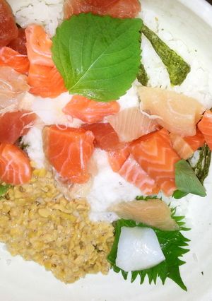 お刺身バラエティ丼　（多分すし丼）-レシピのメイン写真