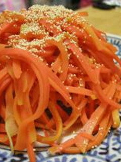 カロチンたっぷりニンジンのホットサラダ-レシピのメイン写真