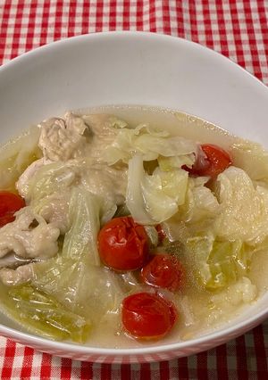 鶏肉とキャベツ・ミニトマトのスープ煮-レシピのメイン写真