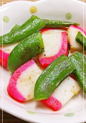 スナップエンドウとかまぼこ＊にんにく醤油-レシピのメイン写真