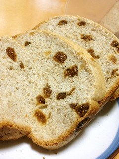 全粒粉入りいちじくパン♪HB使用-レシピのメイン写真