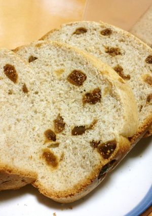 全粒粉入りいちじくパン♪HB使用-レシピのメイン写真