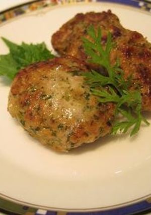 パクチー（香菜）の鶏ハンバーグ-レシピのメイン写真