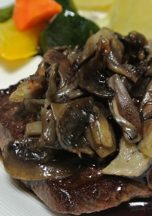 黒トリュフとバローロのソースがけステーキ-レシピのメイン写真
