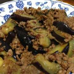 รูปของ ひき肉と茄子の味噌炒め☆俺スタイル